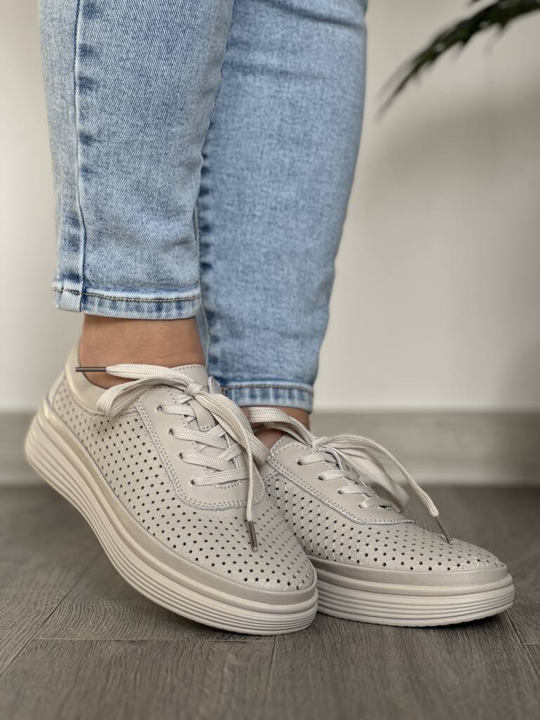 Skórzane beżowe sneakersy damskie T.Sokolski OC W25-45 - Styl miejski