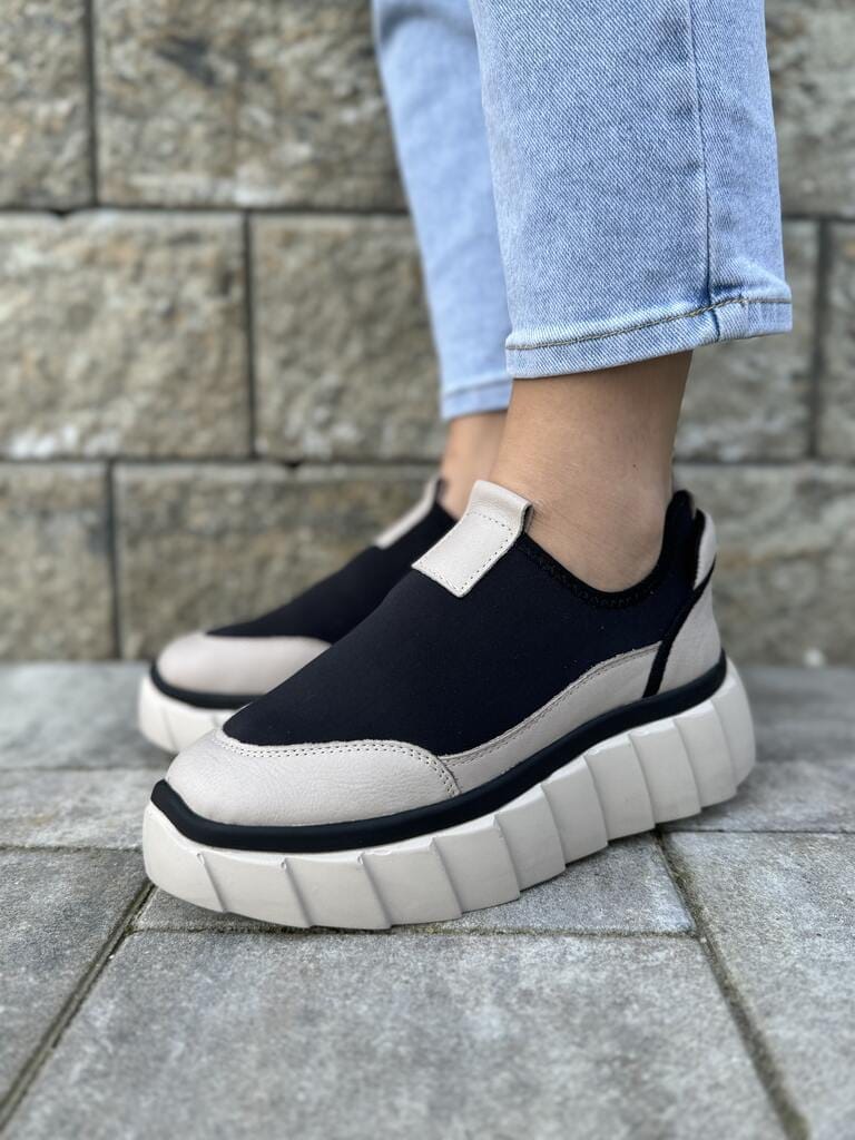 Szare skórzane sneakersy damskie – Wygodne półbuty damskie Sokolski - Styl miejski