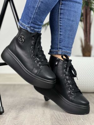 Czarne skórzane sneakersy na platformie Filippo DBT6338/24 - Na jesień