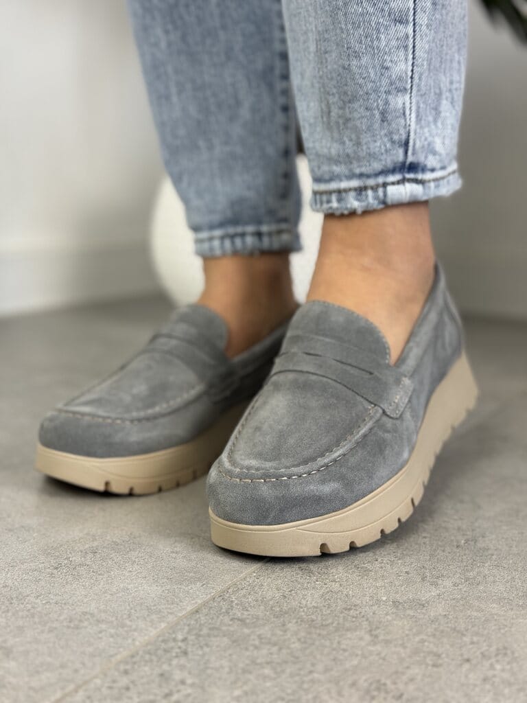 Szare Mokasyny 1334 Best-But Skóra – Modne buty skórzane damskie - Do spodni