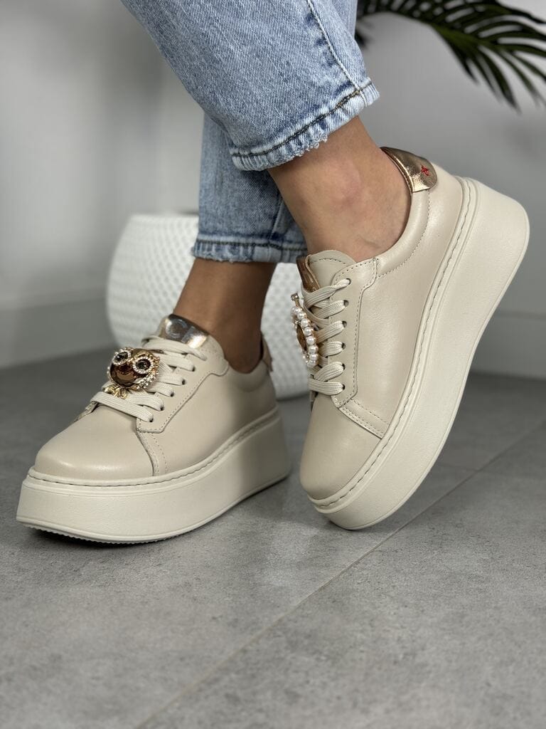Beżowe sneakersy na platformie – Modne buty na grubej podeszwie Chebello 4411 - Do spodni