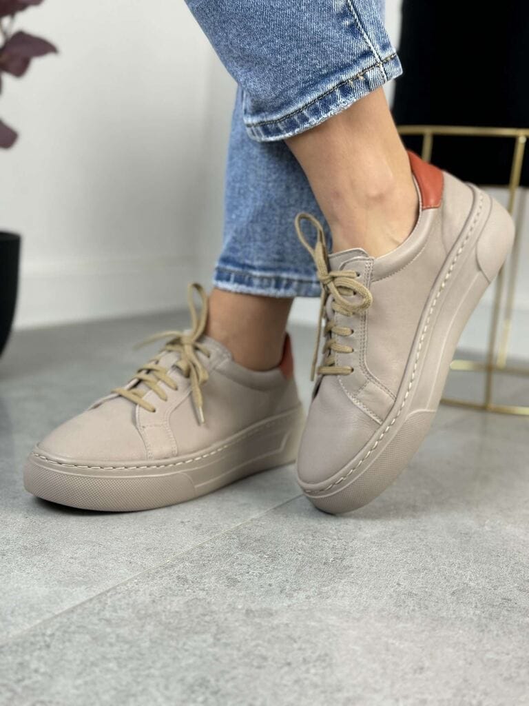 Białe sneakersy skórzane damskie na grubej podeszwie Wasak 0745 - Do sukienki