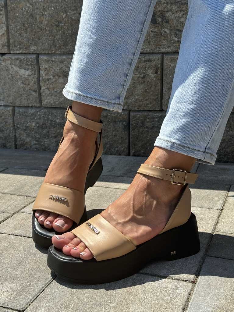 Beżowe Sandały Karino – Eleganckie Buty Na Grubej Podeszwie – 4575 - Styl casualowy