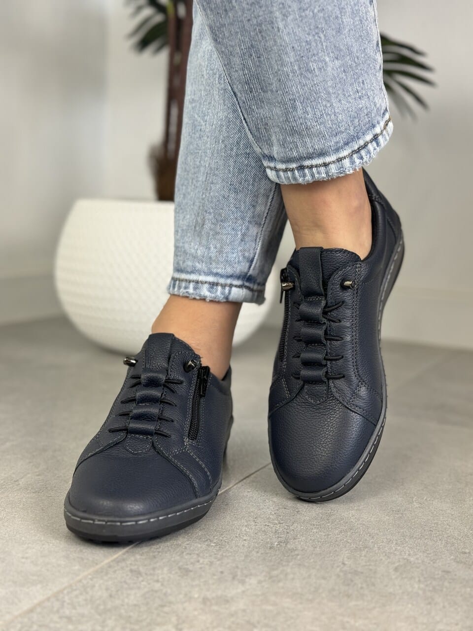 Granatowe buty damskie ze skóry WASAK 0688 - Do spodni
