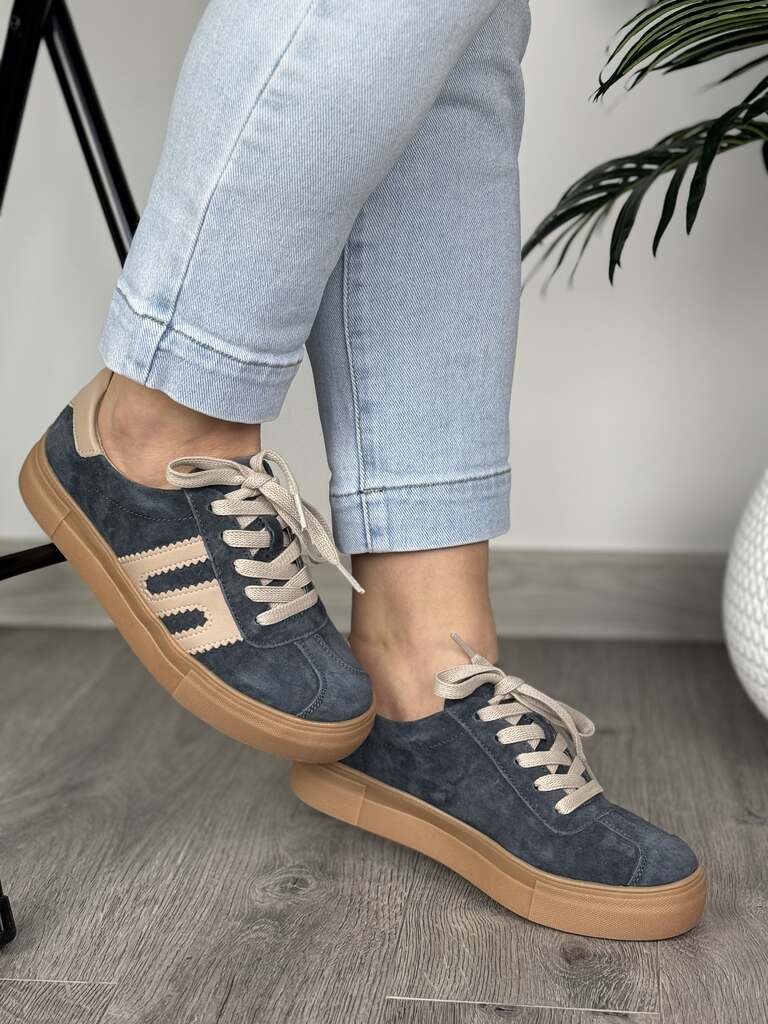 Skórzane sneakersy damskie na platformie Filippo DP6798/25 - Styl casualowy