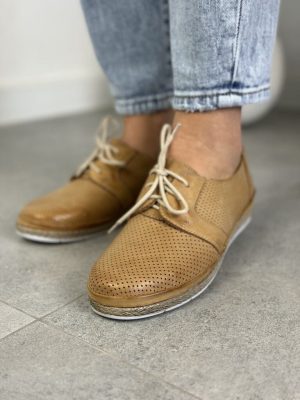 Beżowe półbuty damskie skórzane Helios 397 - Styl miejski
