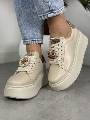 Beżowe sneakersy na platformie – Modne buty na grubej podeszwie Chebello 4411 - Styl casualowy