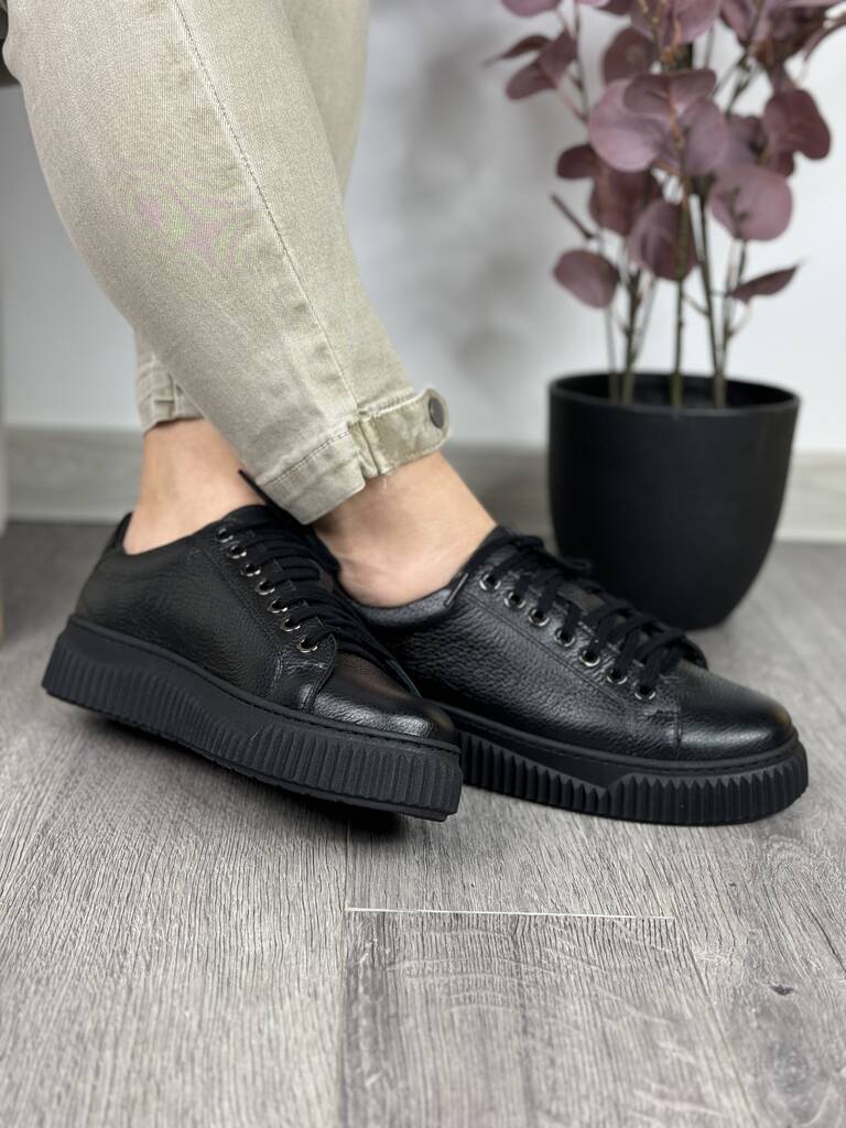 Czarne skórzane trampki damskie Pulso AF-1275 - Do spodni