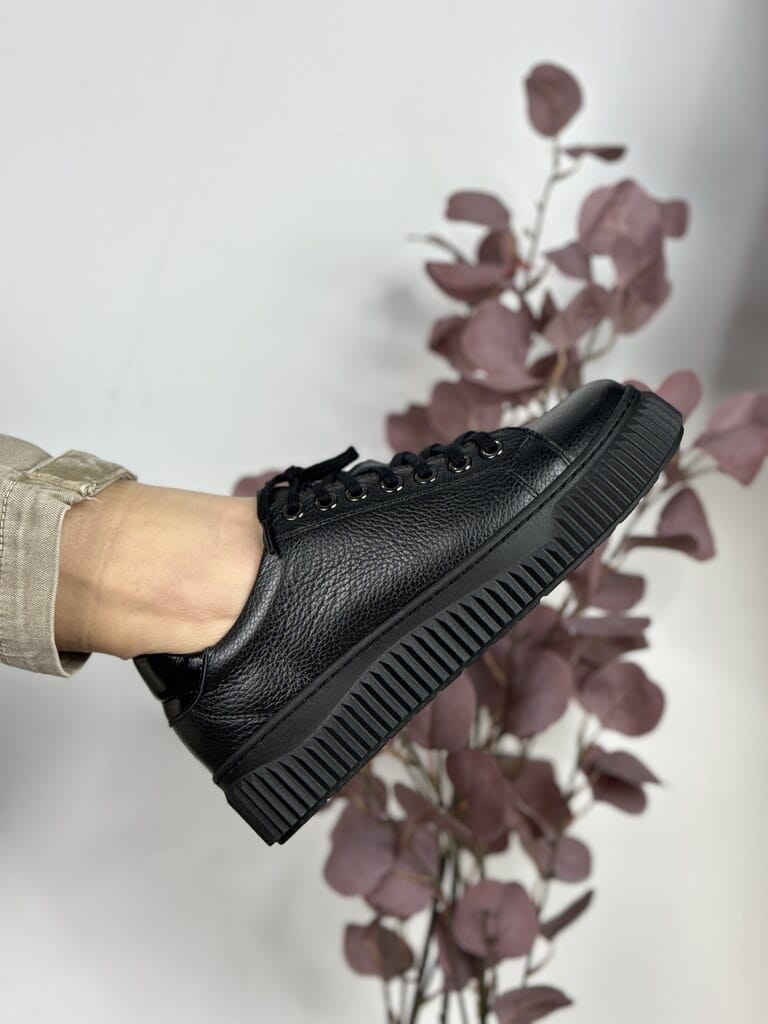 Czarne skórzane trampki damskie Pulso AF-1275 - Na lato