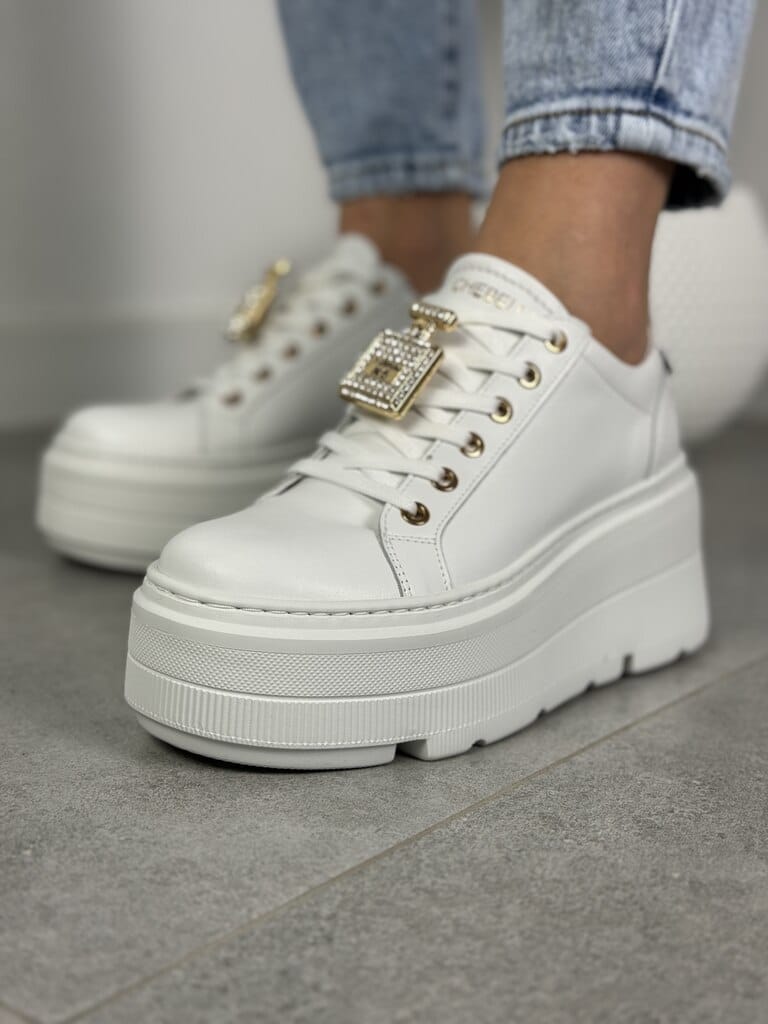 Modne sneakersy damskie białe – Wygodne buty na platformie Chebello - Na wiosnę