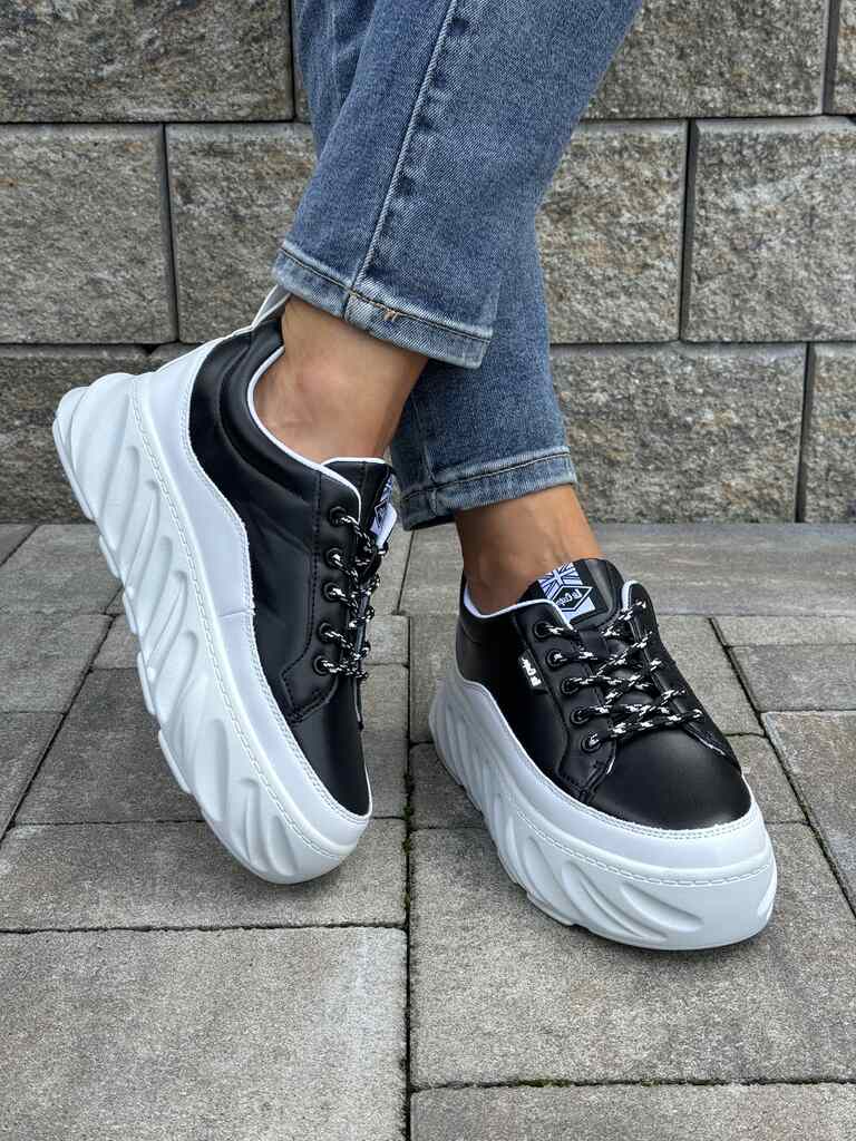 Sneakersy damskie czarne na grubej podeszwie ze skóry ekologicznej Lee Cooper 2713L - Styl klasyczny