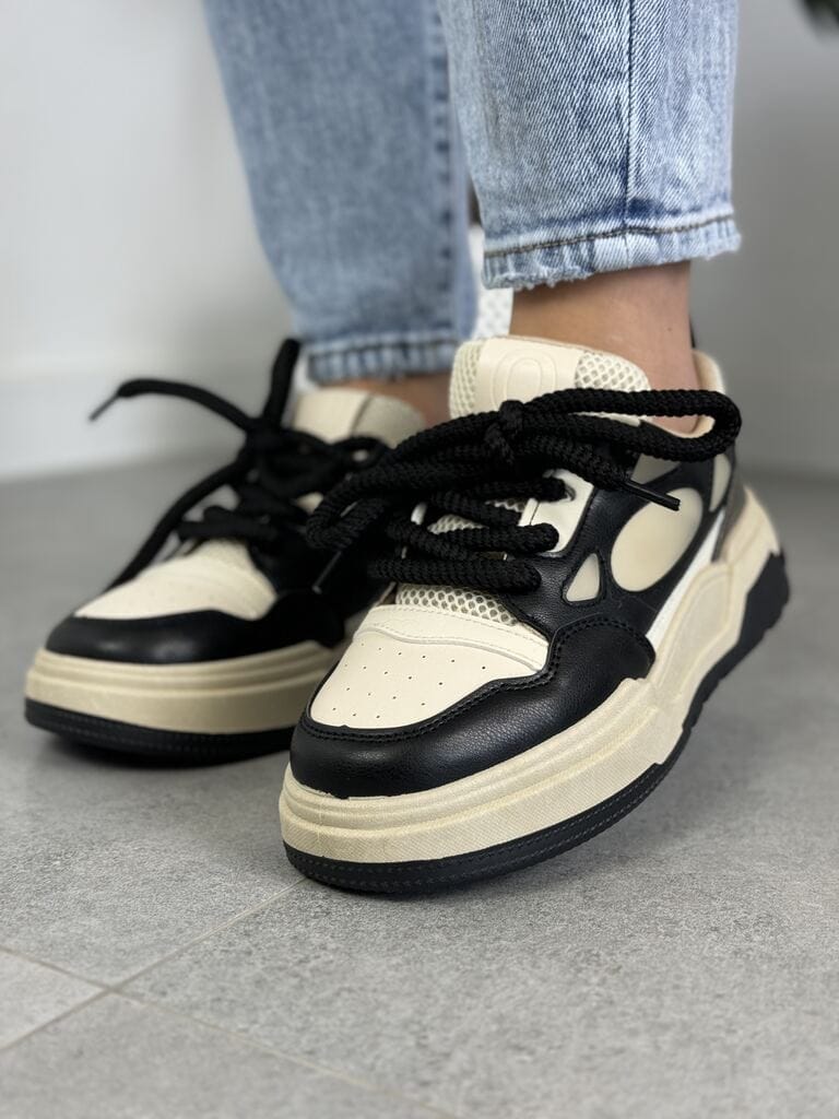 Buty sportowe na grubej podeszwie czarne – Wygodne sneakersy damskie 7566 Black - Do spodni