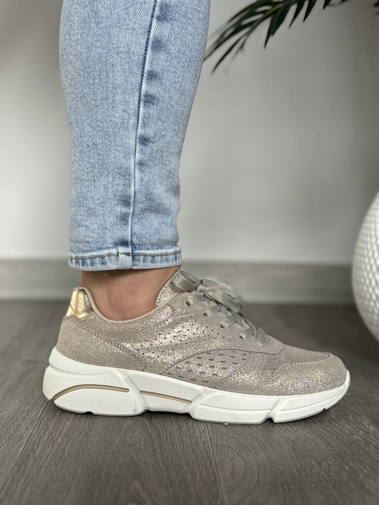 Skórzane ażurowe sneakersy damskie Filippo DP2156/21 - Do spodni