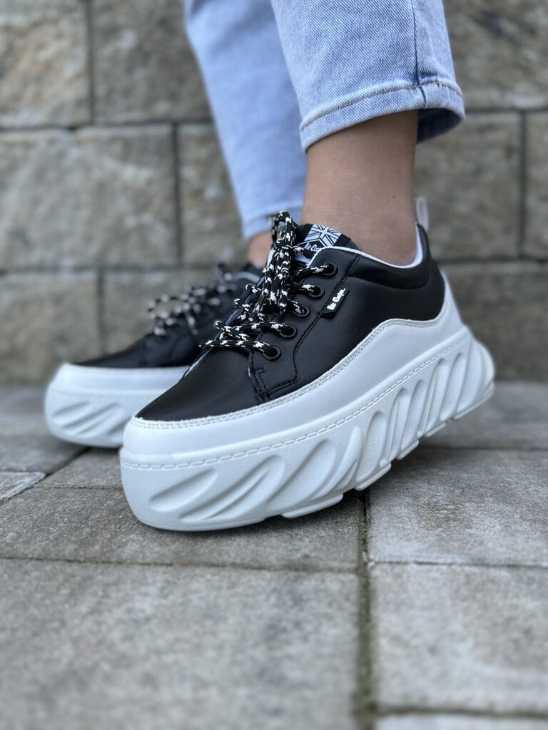 Sneakersy damskie czarne na grubej podeszwie ze skóry ekologicznej Lee Cooper 2713L - Styl miejski