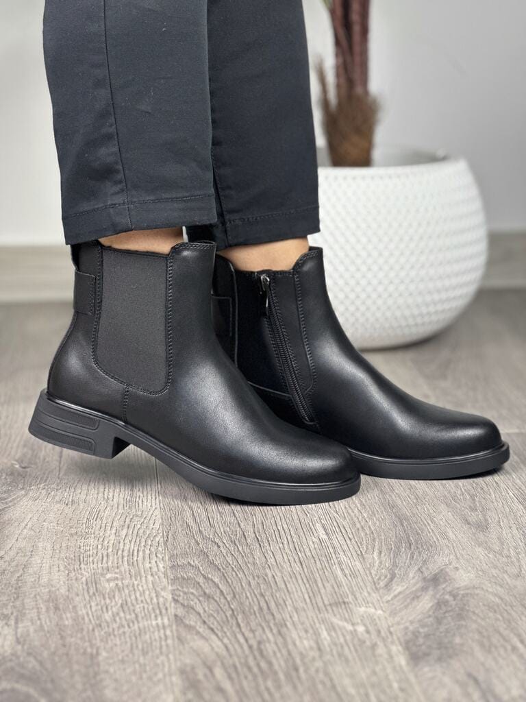 Czarne skórzane sztyblety damskie Potocki 24-60300 - Styl casualowy