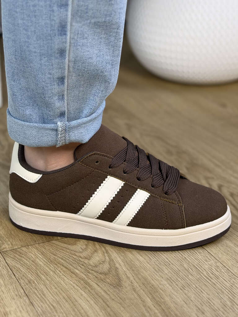 Brązowe buty damskie sportowe zamszowe 24037 - Na lato