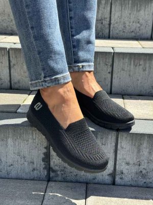 Czarne trampki wsuwane damskie tekstylne Potocki 24-44301 - Na lato