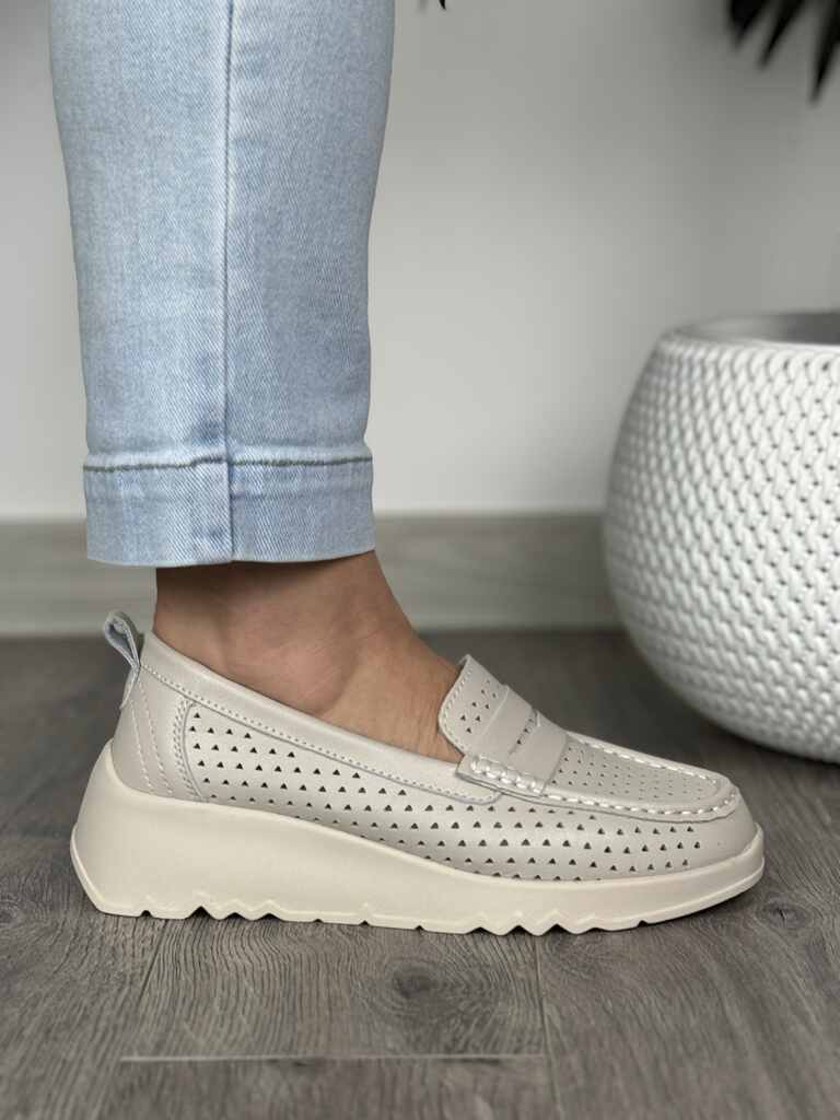 Beżowe półbuty damskie na koturnie S.Barski LR509 - Styl klasyczny