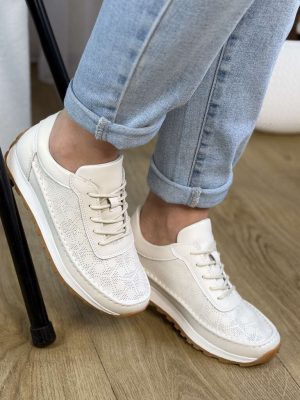 Beżowe skórzane sneakersy damskie ażurowe Sergio Leone SP-001 - Styl klasyczny