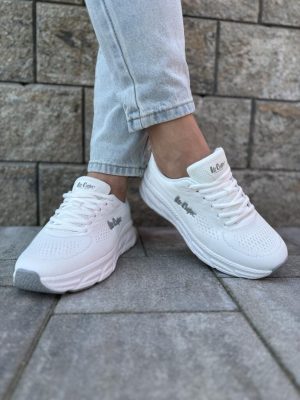 Białe buty damskie sportowe – Wygodne buty spotrowe Lee Cooper - Styl miejski