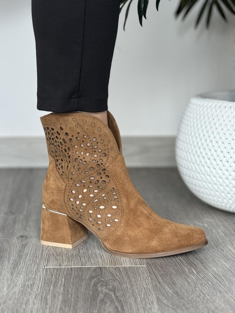 Botki Lewski ażurowe skórzane na niskim obcasie 3166/2/B Tabaco Welur - Styl elegancki