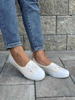 Beżowe trampki damskie wsuwane z materiału tekstylnego Lee Cooper CF-2102 - Styl casualowy