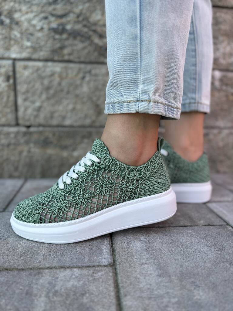 Miętowe buty koronkowe damskie – Modne buty na grubej podeszwie T. Sokolski - Do sukienki