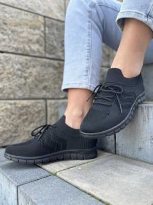 Buty tekstylne czarne – Wygodne buty spotrowe damskie Potocki - Styl miejski