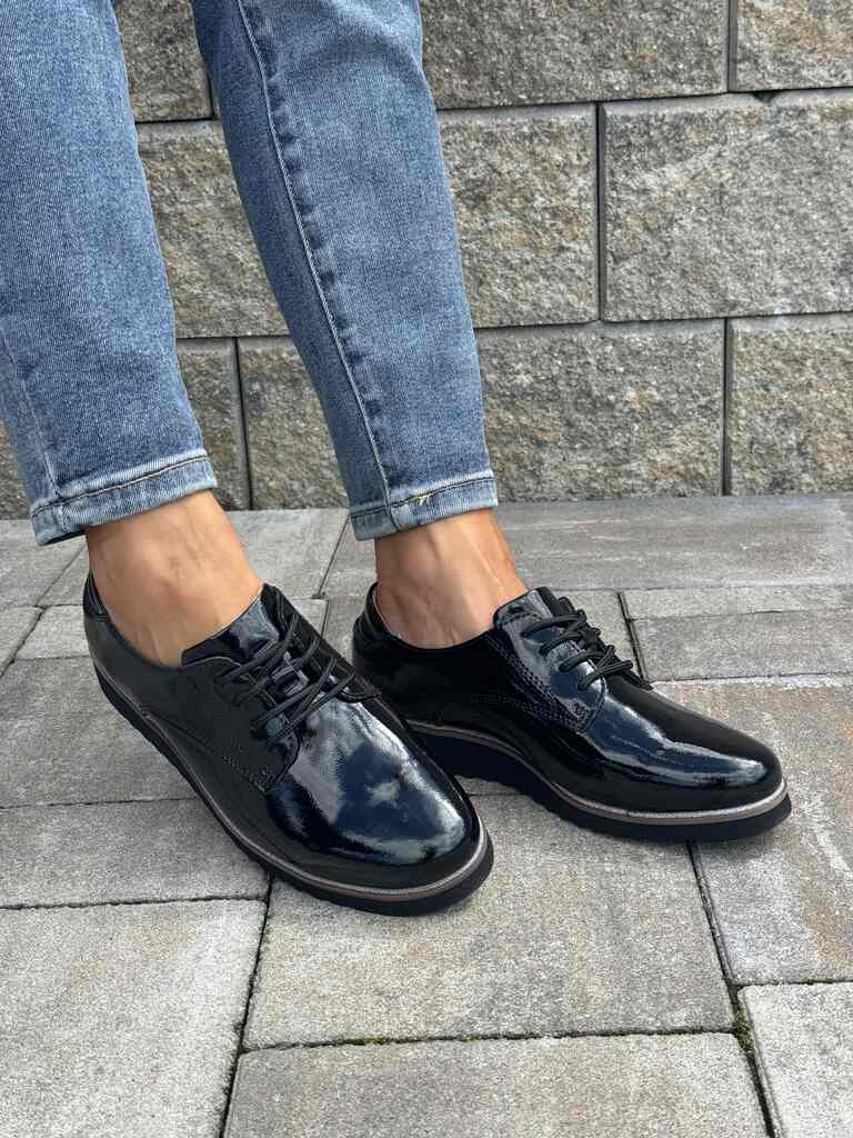 Czarne skórzane lakierowane półbuty Filippo DP1514 - Styl casualowy