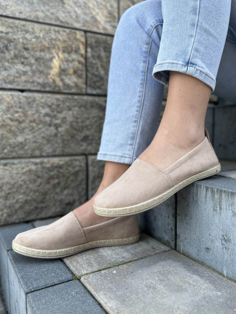Wygodne espadryle damskie – Modne buty na każdą okazję Potocki - Styl casualowy