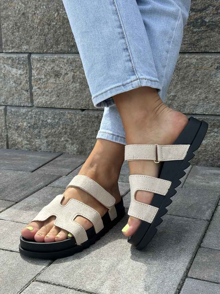 Beżowe klapki damskie Potocki 25-17303 - Styl casualowy