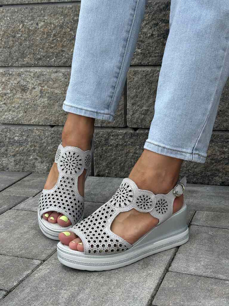 Sandały damskie skórzane pomarańczowe T.SOKOLSKI L26-408 - Styl glamour
