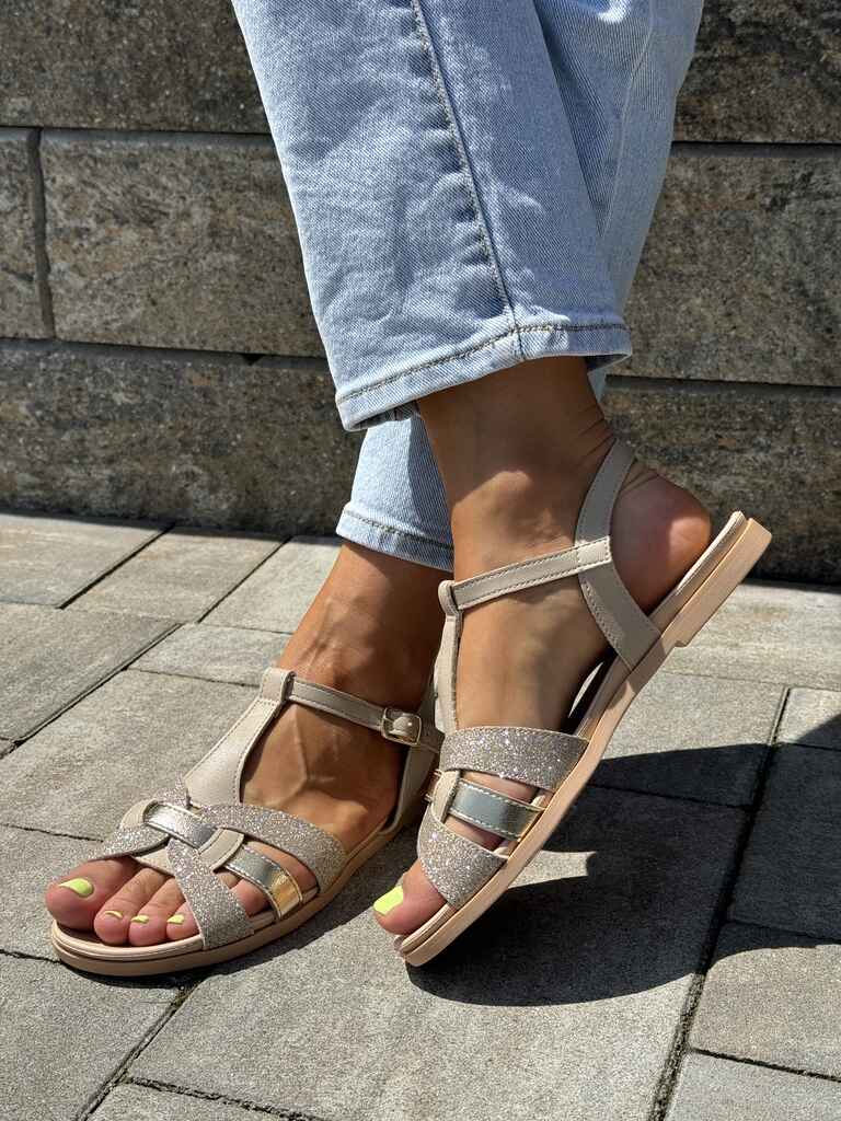 Złote sandały damskie na płaskim spodzie Piccadilly 418084 - Styl casualowy