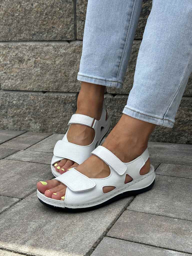 Skórzane sandały damskie na rzepy T. Sokolski białe L25-158 - Styl casualowy