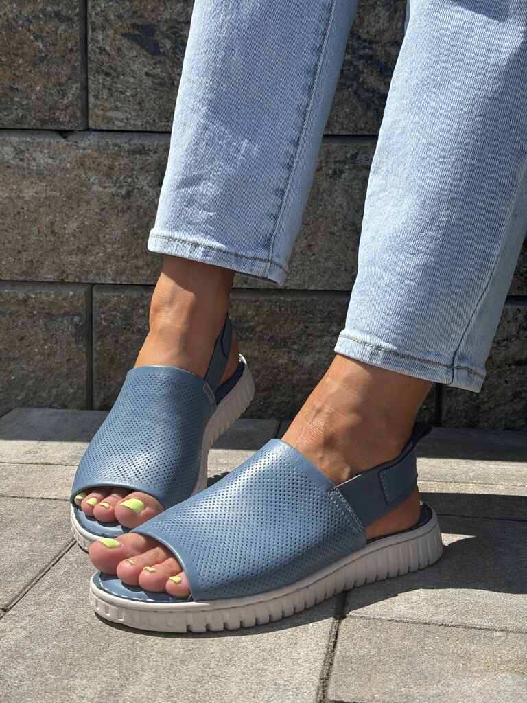 Niebieskie skórzane sandały damskie T. Sokolski 24L944 - Styl casualowy