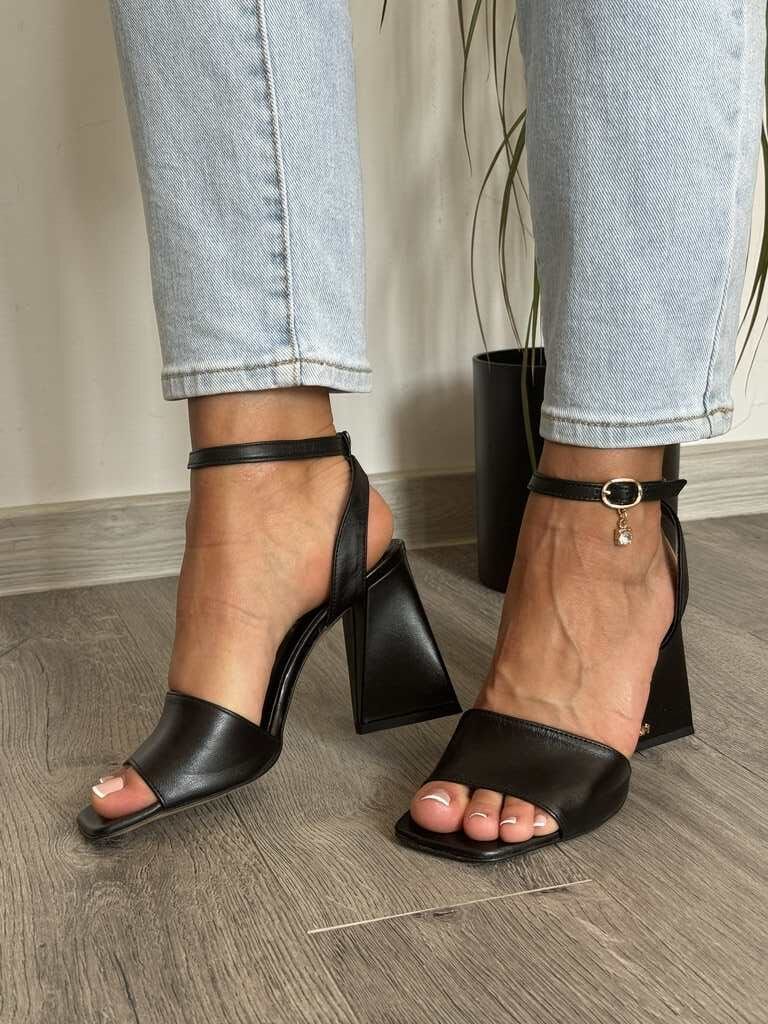 Czarne sandały skórzane damskie CHEBELLO 3091 - Styl elegancki