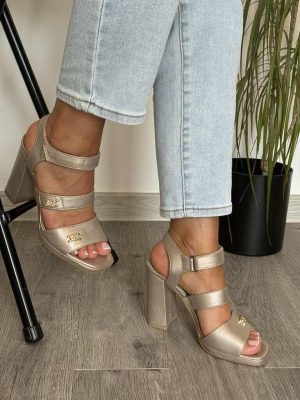 Złote sandały Karino 4548/074-P Skórzane sandały na słupku - Styl elegancki