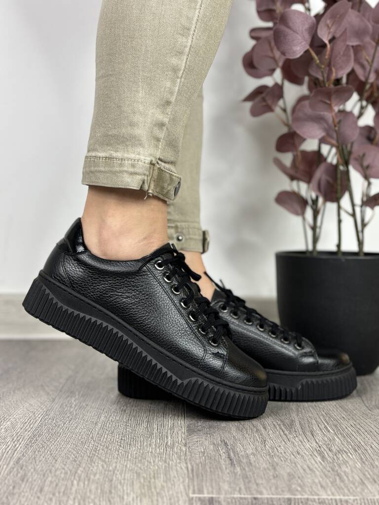 Czarne skórzane trampki damskie Pulso AF-1275 - Styl casualowy