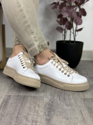 Białe skórzane trampki damskie Pulso AF-1275 - Styl casualowy