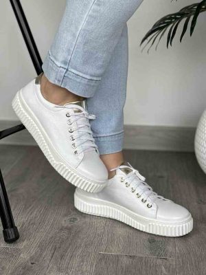 Białe skórzane trampki damskie na grubym spodzie Galant 1009 - Styl klasyczny