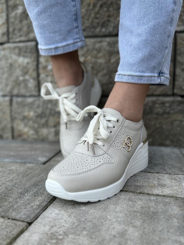 Beżowe skórzane sneakersy damskie – Wygodne buty na koturnie S.Barski - Na wiosnę