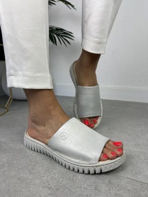 Skórzane klapki damskie srebrne Helios 255 - Styl casualowy