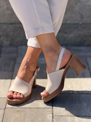 Beżowe sandały damskie na słupku Potocki 54324 - Styl boho