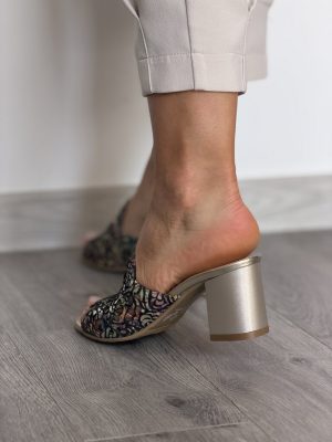 Czarne ażurowe skórzane klapki na obcasie Eska 0446 - Styl elegancki
