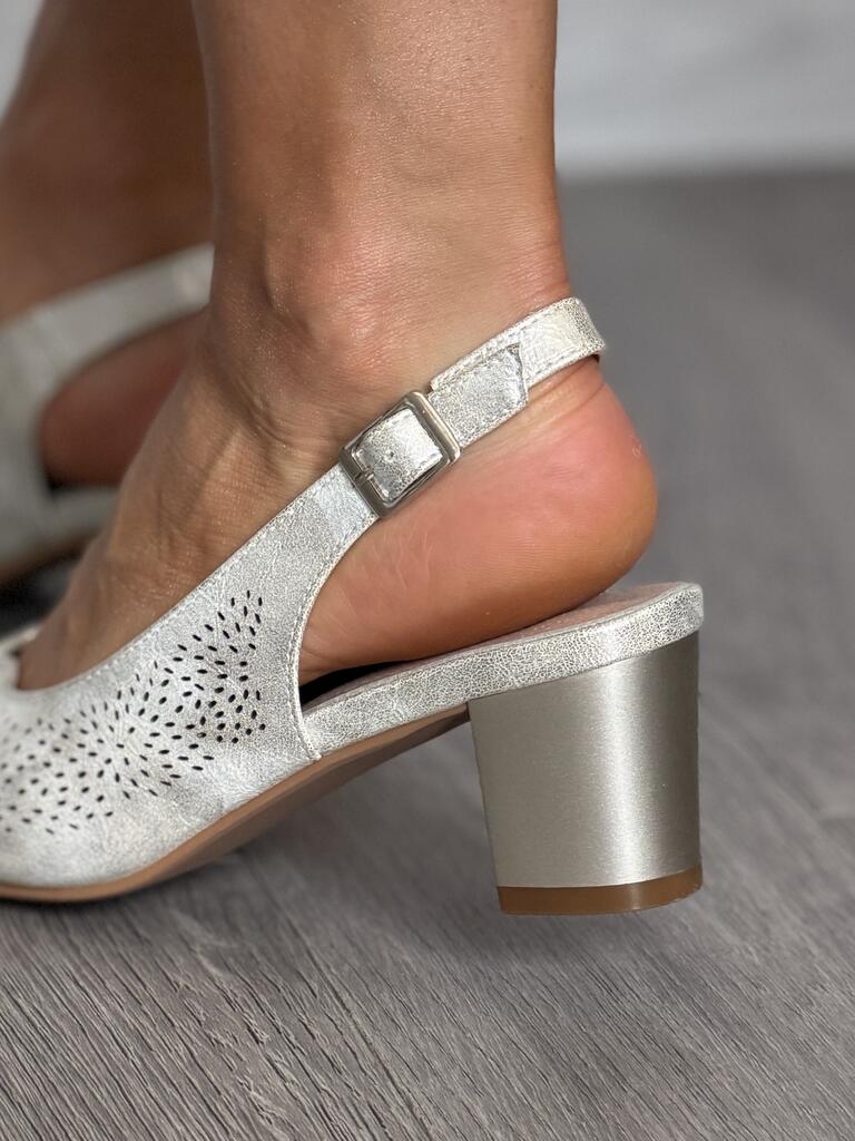 Beżowe czółenka damskie na niskim obcasie Vinceza 62280 - Styl kobiecy