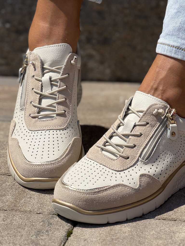 Skórzane białe sneakersy na koturnie Filippo DP7605/26 - Buty na grubej podeszwie