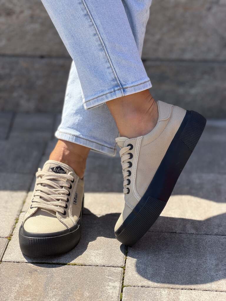 Beżowe trampki na grubej czarnej podeszwie Lee Copper 2721L - obrazek 4