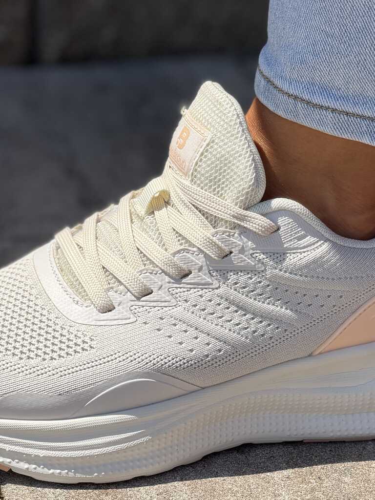 Buty soprtowe damskie lekkie do biegania wkładka memory foam McBraun 9899 - Styl sportowy