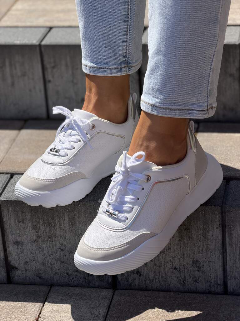 Białe lekkie sneakersy damskie Piccadilly 939018-1 - Na zimę