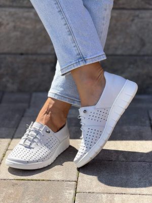 Białe półbuty damskie ze skóry naturalnej ażurowa cholewka WASAK 0810 - Styl casualowy